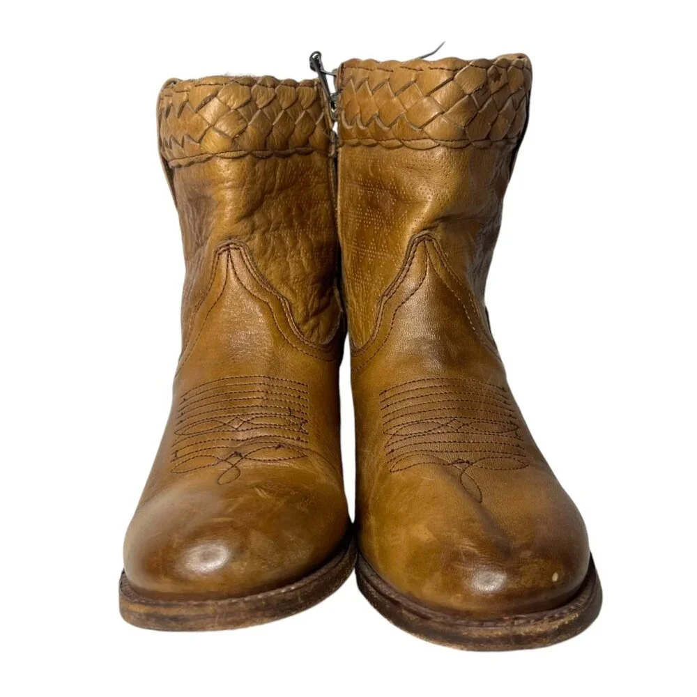 BED STU Cobbler Series Heeled Ankle Boots 9.5 Distressed Western Woven Leather